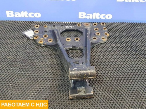 Кронштейн реактивной тяги